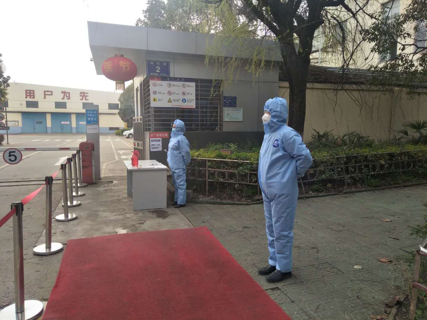 2020年疫情期間，湖北獵鷹保安公司疫情防控現(xiàn)場(chǎng)